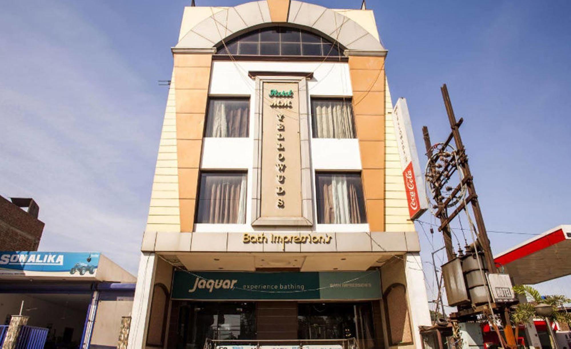 Hotel Mm Yellowuds Амритсар Екстериор снимка