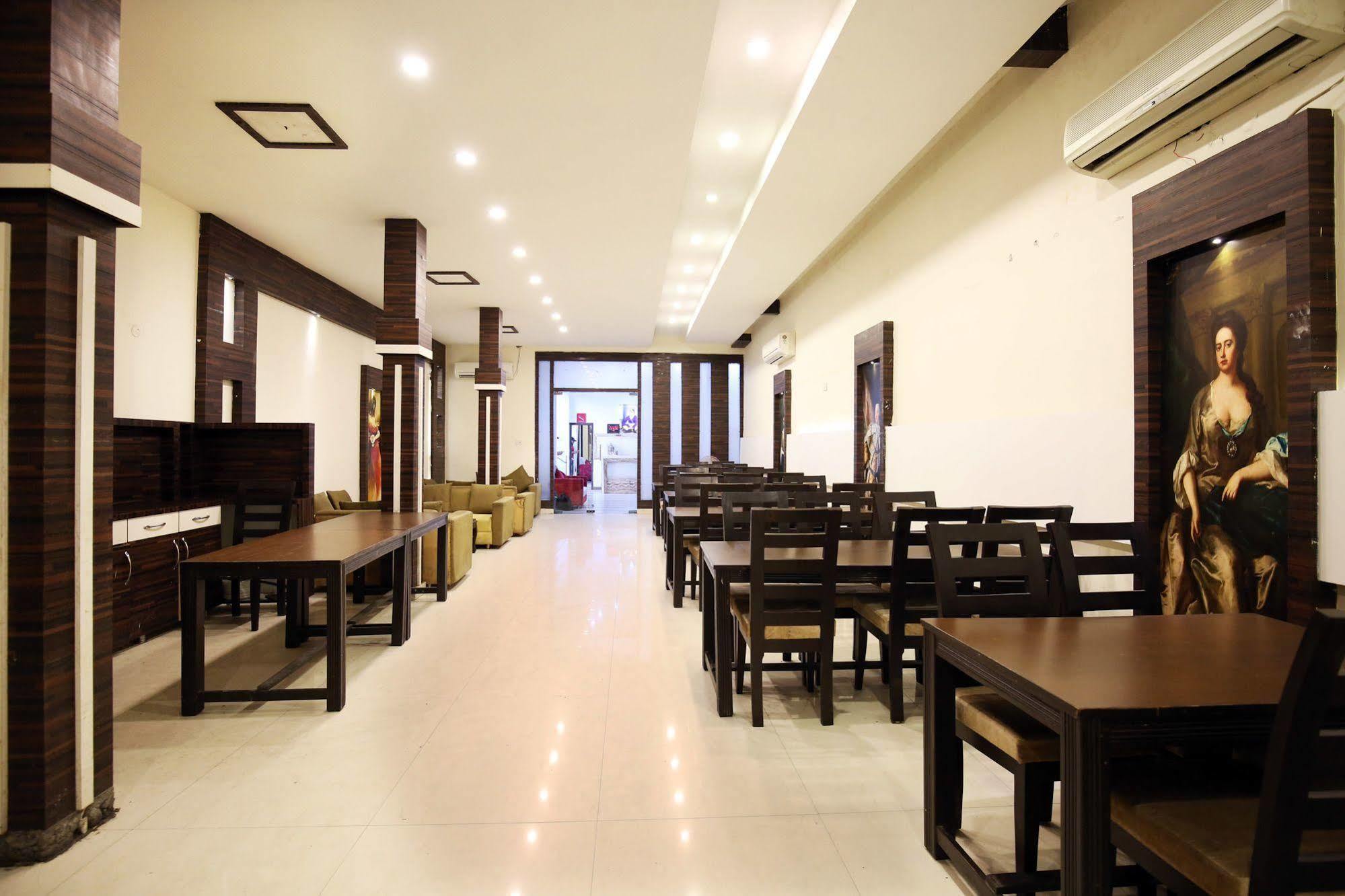 Hotel Mm Yellowuds Амритсар Екстериор снимка
