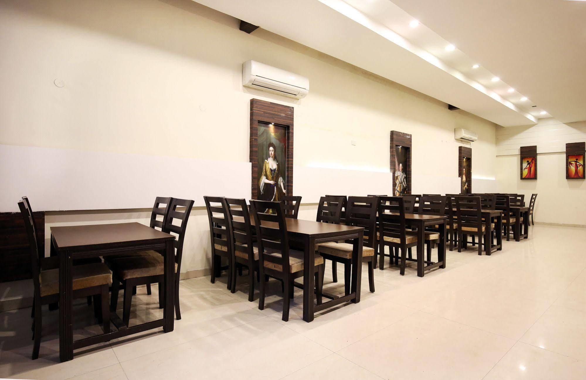 Hotel Mm Yellowuds Амритсар Екстериор снимка